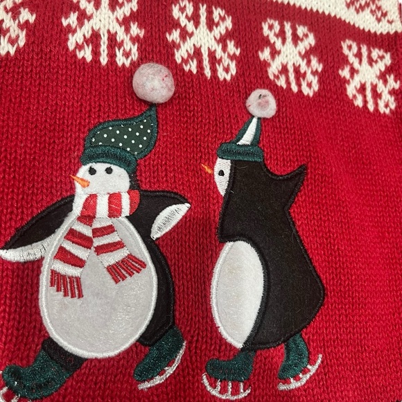 Holiday Editions Sweater Vest Cardigan Red Holiday Party Snow Penguin Sz Small‎ - Picture 2 of 7